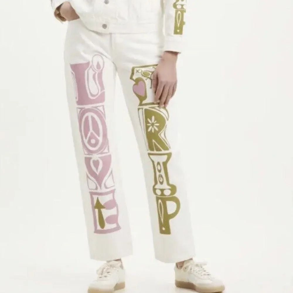 Levi's 501 Y2K Off White 90s Love Trip Crazy Leg Mid Rise Straight Jeans Size 28